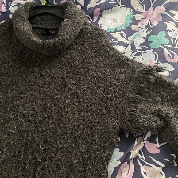 GREY TURTLE NECK SWEATER - Picture 2 of 2